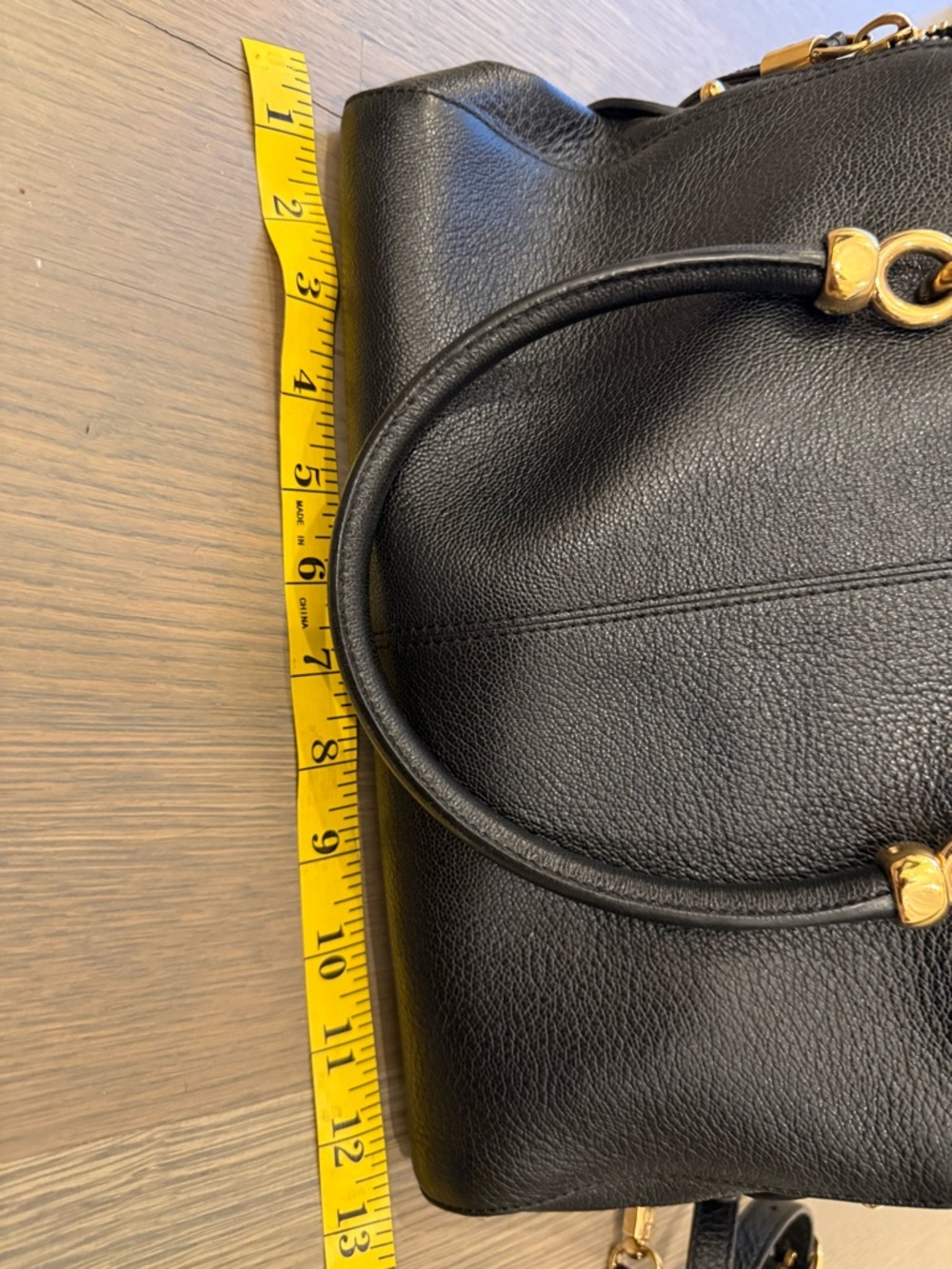 Tod’s Black Leather Dome Handbag with Gold Hardware - Picture 13 of 17